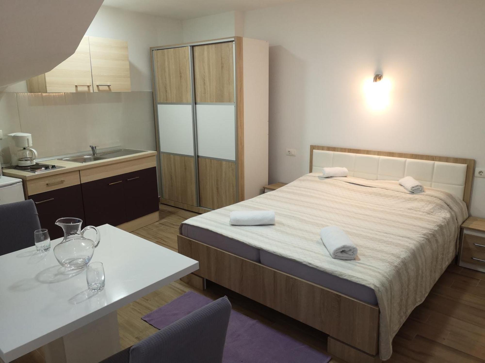 Apartmani Maki Омиш Экстерьер фото