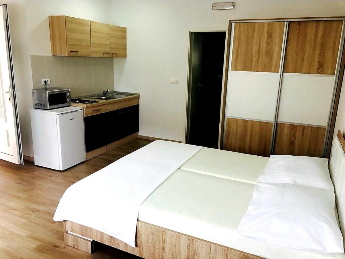 Apartmani Maki Омиш Экстерьер фото