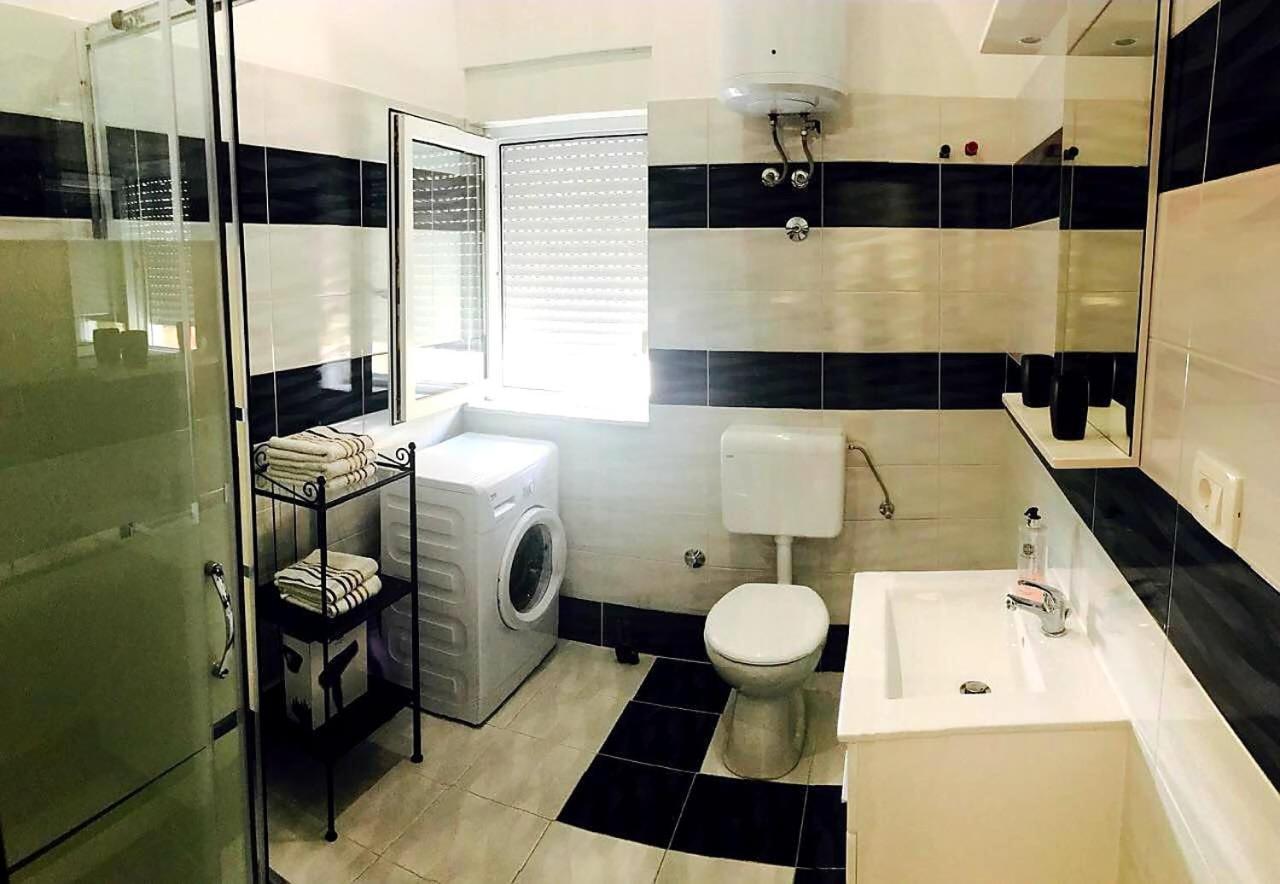 Apartmani Maki Омиш Экстерьер фото